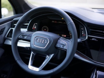 Audi Q7 II 2026 AUDI Q7 60 TFSI e quattro S Line Suv 3.0 (490KM) 2026, zdjęcie 4