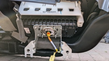 DESKA ROZDĚLOVAČE KOKPIT NISSAN JUKE II F16