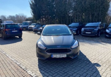 Ford Focus III Sedan Facelifting 1.0 EcoBoost 125KM 2015 Ford Focus FORD FOCUS Benzyna 125KM, zdjęcie 1