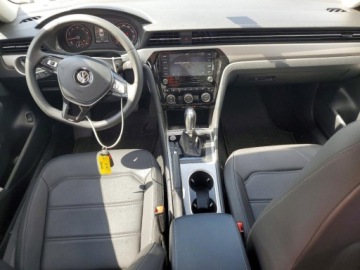 Volkswagen Passat B8 2021 Volkswagen Passat 2021 VOLKSWAGEN PASSAT SE 2.0 Benzyna 176KM, zdjęcie 7