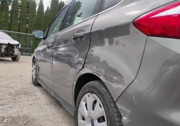 Ford C-MAX II Minivan 1.0 EcoBoost 125KM 2013 Ford C-MAX 2013r, 1.0 Benzyna. Delikatnie przetarty lewy bok. Jezdzi., zdjęcie 25