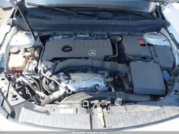 Mercedes GLB 2021 Mercedes-Benz GLB 250 4Matic 2021 2.0l 2.0 Benzyna 221KM, zdjęcie 8