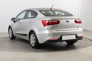 Kia Rio III Sedan Facelifting 1.4 DOHC CVVT 109KM 2015 Kia Rio 1.4 CVVT, Salon Polska, Serwis ASO, Klima, zdjęcie 3