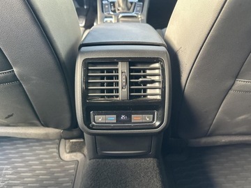 Volkswagen Arteon Fastback Facelifting 2.0 TSI 190KM 2021 Volkswagen Arteon Shooting Brake 2.0 TSI 190KM Pak, zdjęcie 33