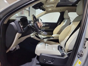 Volvo XC40 2025 Volvo XC 40 Plus 2025 2.0 Benzyna 194KM, zdjęcie 7