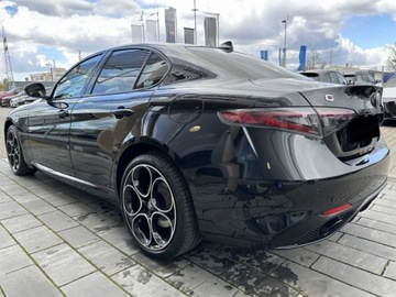 Alfa Romeo Giulia II Sedan Facelifting 2023 2.0 GME Turbo 280KM 2025 ALFA ROMEO Giulia Turbo Veloce Q4 Sedan 2.0 (280KM) 2025, zdjęcie 3