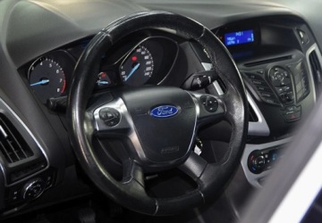 Ford Focus III Kombi 1.0 EcoBoost 100KM 2012 Ford Focus Benzyna 101 KM - Zarejestrowany - Kombi - Klimatyzacja - Benzyna, zdjęcie 6