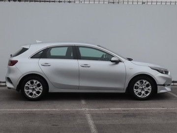 Kia Ceed III Hatchback Facelifting  1.0 T-GDI 120KM 2022 Kia Ceed 1.0 T-GDI, Salon Polska, Serwis ASO, zdjęcie 5