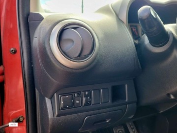 Nissan Note I Mikrovan 1.4 i 16V 88KM 2006 Nissan Note zarejestrowany i ubezpieczony 1.4 Benzyna 88KM, zdjęcie 19
