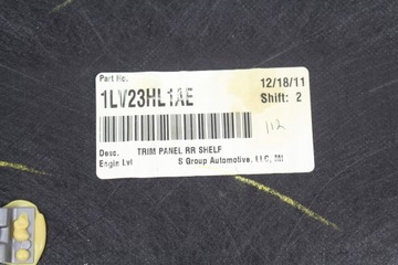 POLIČKA KUFRU LANCIA THEMA 2014