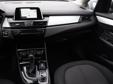 BMW Seria 2 F22-F23-F45-F46 Coupe Facelifting 218d 150KM 2018 BMW 2 Active Tourer 218d Active Tourer, zdjęcie 7