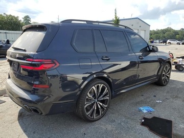 BMW X7 2024 BMW X7 M60i 2024 4.4l 4.4 Benzyna 523KM, zdjęcie 3