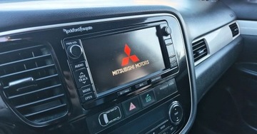 Mitsubishi Outlander III 2013 Mitsubishi Outlander BENZYNA HYBRYDA plug in 4x4 grzane fotele AUTOMAT, zdjęcie 23