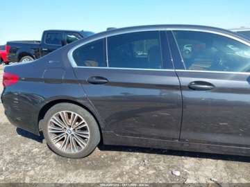 BMW Seria 5 G30-G31 2019 BMW Seria 5 2019 BMW 530E XDRIVE IPERFORMANCE 2.0 Hybryda 180KM, zdjęcie 8