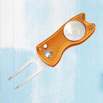 Narzędzie do naprawy Divot Golfa z przyciskie