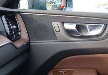 Volvo XC60 II 2021 Volvo XC 60 B4 AWD Diesel Momentum 19714KM Salon POLSKA I Wlasciciel Gwara, zdjęcie 21