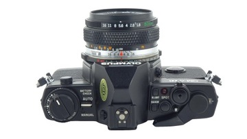 OLYMPUS OM-4 Ti BLACK с OLYMPUS OM S. ZUIKO 50/1,8