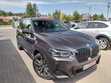 BMW X3 G01 SUV Plug-in Facelifting 2.0 30e 292KM 2022 BMW X3 M Pakiet Hak X Drive Plug In Panorama 2.0 Hybryda Plug-in 292KM, zdjęcie 2