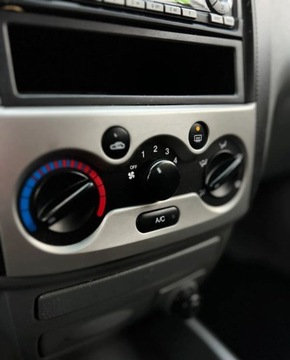 Chevrolet Aveo T200 Hatchback 1.4 i 16V 94KM 2004 Chevrolet Aveo automat klima Gwarancja w cenie Warszawa VRAV 1.4 Benzyna, zdjęcie 21