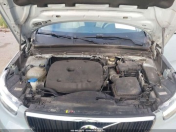 Volvo XC40 Crossover 2.0 T5 247KM 2019 Volvo XC 40 2019 r., 2,0L T5 MOMENTUM 2.0 Benzyna 247KM, zdjęcie 11