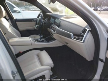BMW X5 G05 2022 BMW X5 Phev Xdrive45e, 2022r., 4x4, 3.0L 3.0 Benzyna 282KM, zdjęcie 8