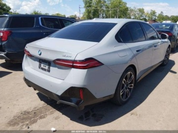 BMW Seria 5 G90-91 2024 BMW Seria 5 Xdrive 2024 2.0 Benzyna 255KM, zdjęcie 4
