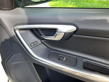 Volvo V60 I Kombi Facelifting 2.0 T5 DRIVE-E 245KM 2017 VOLVO V60 T5 2.0l benzyna 245KM*Dokumentacja * Zadbany * 141, 074km, zdjęcie 34