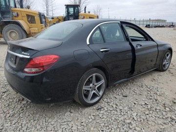Mercedes Klasa C W205 2018 Mercedes-Benz Klasa C 2018 MERCEDES-BENZ C 300 4MATIC 2.0 Benzyna 241KM, zdjęcie 3