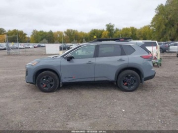 Nissan 2025 Nissan Rogue Rock Creek 2025 1.5l 1.5 Benzyna 201KM, zdjęcie 2