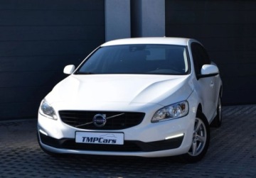 Volvo V60 I Kombi Facelifting 1.5 T3 DRIVE-E 152KM 2017 Volvo V60 Polski salon _ Automat _ Benzyna 152KM 1.5 Benzyna 152KM, zdjęcie 11