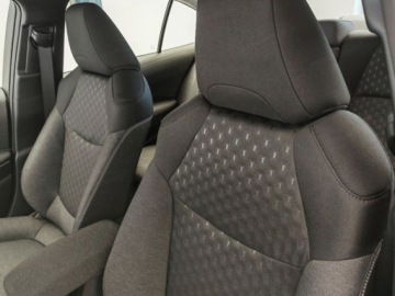 Toyota Corolla XII Sedan Facelifting 1.8 Hybrid 140KM 2025 Od ręki - Comfort 1.8 Hybrid 140KM | Podgrzewane fotele!, zdjęcie 4