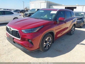 Toyota Highlander III 2023 Toyota Highlander XLE 2023 2.4l 2.4 Benzyna 265KM, zdjęcie 1