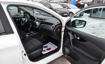 Nissan Qashqai II Crossover 1.6 dCi 130KM 2015 Nissan Qashqai 1.6 DCI 130km Kamera Nawigacja 1.6 Diesel 130KM, zdjęcie 13