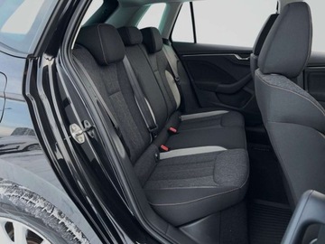 Skoda Kamiq Crossover 1.0 TSI 110KM 2022 Skoda Kamiq 1.0TSI 110KM Ambition SalonPL SerwisASO Acc Virtual Led SmartL, zdjęcie 12