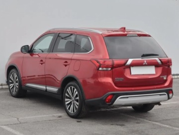 Mitsubishi Outlander III SUV Facelifting 2017 2.0 150KM 2018 Mitsubishi Outlander 2.0, Salon Polska, GAZ, 4X4, zdjęcie 3
