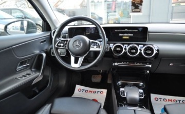 Mercedes Klasa A W177/V177 Hatchback 1.3 200 163KM 2018 Mercedes-Benz Klasa A A200 Automat Benzyna Kamera Nawigacja 1.3 Benzyna, zdjęcie 18