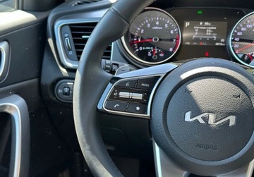 Kia Ceed III Hatchback Facelifting  1.5 T-GDI 160KM 2023 Kia Ceed wersja M z silnikiem 160KM 7DCT dostepny OD REKI 1.5 Benzyna, zdjęcie 13