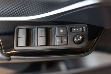 Toyota C-HR I Crossover Facelifting 1.8 Hybrid 122KM 2023 Toyota C-HR 1.8 Hybrid GPF GR Sport 1.8 Hybryda 122KM, zdjęcie 33