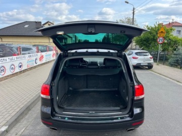 Volkswagen Touareg I 3.0 TDI 225KM 2006 Volkswagen Touareg V6 4X4 AUTOMAT SKORY PARKTRONIC NAWIGACJA SOLARDACH EL., zdjęcie 31