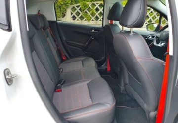 Peugeot 208 I Hatchback 5d Facelifting 1.2 PureTech 110KM 2017 Peugeot 208 Peugeot 208 1.2 Benzyna 110KM, zdjęcie 24