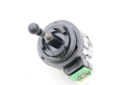 MOTOREK REGULACE SVĚTLA XENON AUDI A4 B6