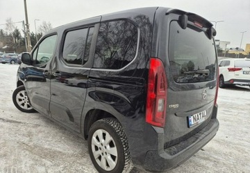 Opel Combo E Kombivan 1.5 Diesel 131KM 2021 Opel Combo Najbogatsza wersja Kamery 360 130KM 1.5 Diesel 131KM, zdjęcie 3