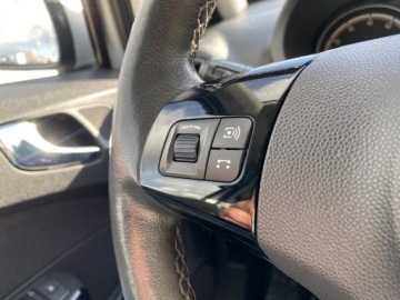 Opel Corsa D Hatchback 1.2 Twinport ECOTEC 70KM 2010 Opel Corsa KLIMATYZACJA PARKTRONIC PODGRZEWANE FOTELE PODGRZEWANA KIEROWNI, zdjęcie 12