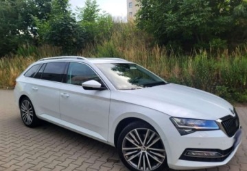 Skoda Superb III Kombi Facelifting 1.5 TSI 150KM 2019 Skoda Superb 1.5 TSI DSG CRYSTAL LEDY VIRTUAL SKÓRA NAVI RADAR ALU 19', zdjęcie 12