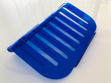 Дизайнерский ноутбук и книжная шайба