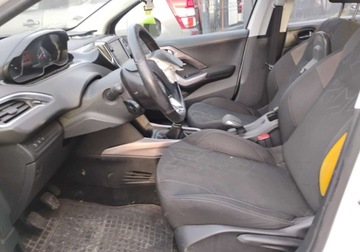 Peugeot 2008 I SUV Facelifting 1.6 BlueHDi 99KM 2016 Peugeot 2008 2016r, 1.6HDI. Uszkodzony lewy tyl. Jezdzi. 1.6 Diesel 99KM, zdjęcie 6