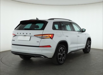 Skoda Kodiaq I SUV Facelifting 2.0 TSI 190KM 2022 Skoda Kodiaq 2.0 TSI, Salon Polska, Serwis ASO, zdjęcie 4