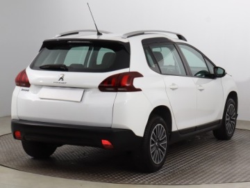 Peugeot 2008 I SUV Facelifting 1.2 PureTech 82KM 2018 Peugeot 2008 1.2 PureTech, Salon Polska, Navi, zdjęcie 4