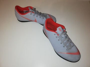 Buty halowe Nike Vapor 12 Academy Jr r. 38.5