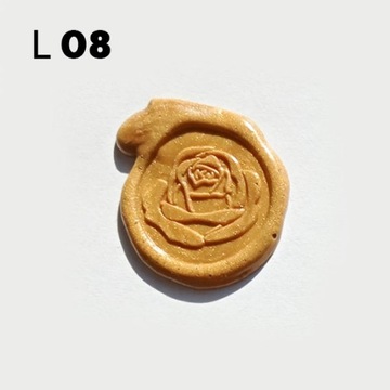 Золотая восковая марка найди свой узор